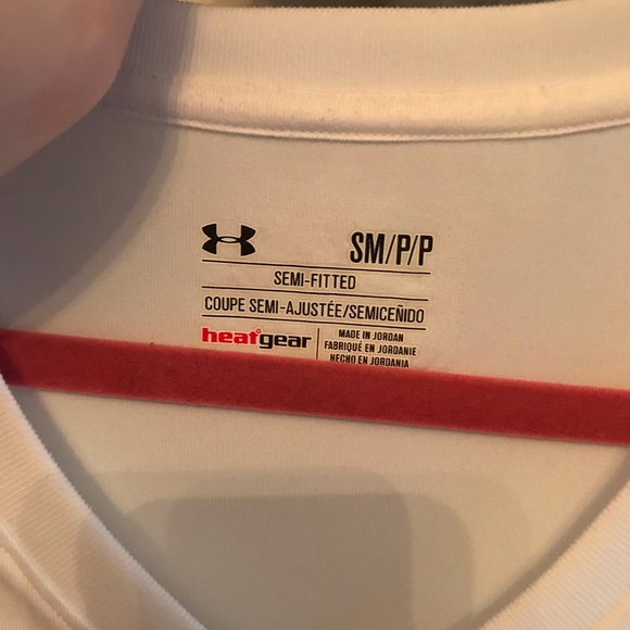 Under armor shirt - Picture 4 of 4